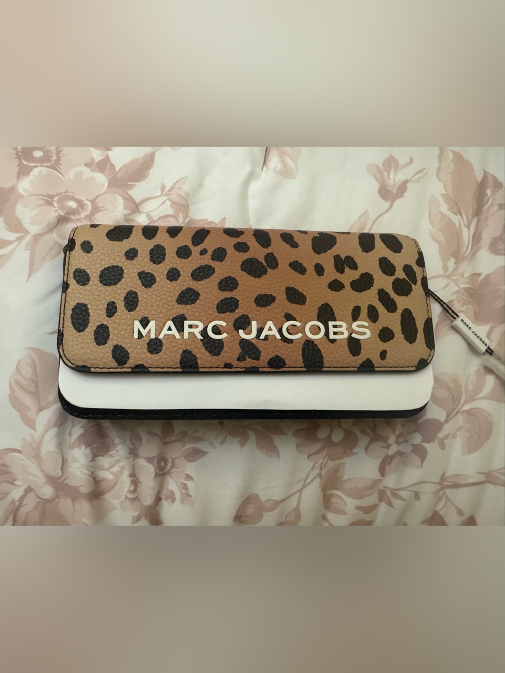Marc Jacobs Leopard Print Zip Phone Case - Tan, Black & White